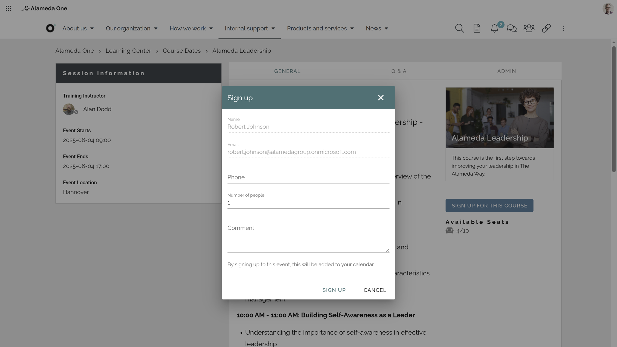 Employee intranet view showing registration for a leadership course, with confirmation and integration into the calendar.