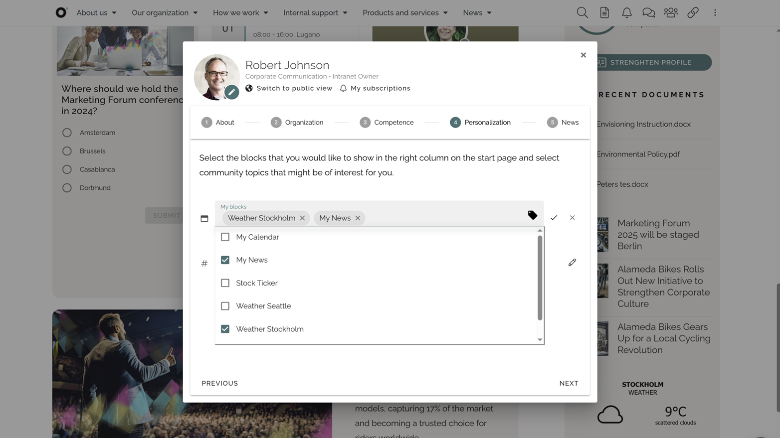 Customizable intranet homepage showing personalization options that enhance the employee experience.