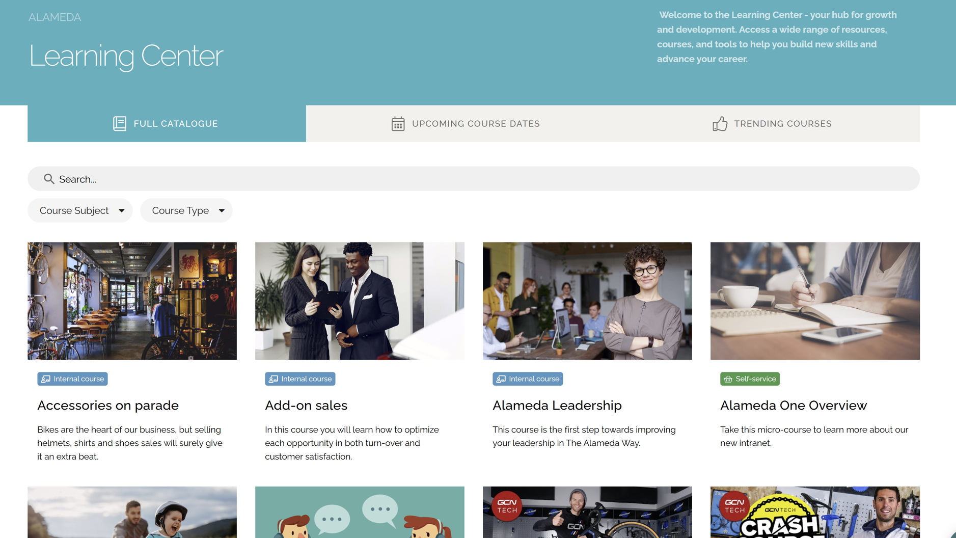 Social intranet software showing messaging, knowledge sharing, and a Learning Center that improves employee engagement and retention.